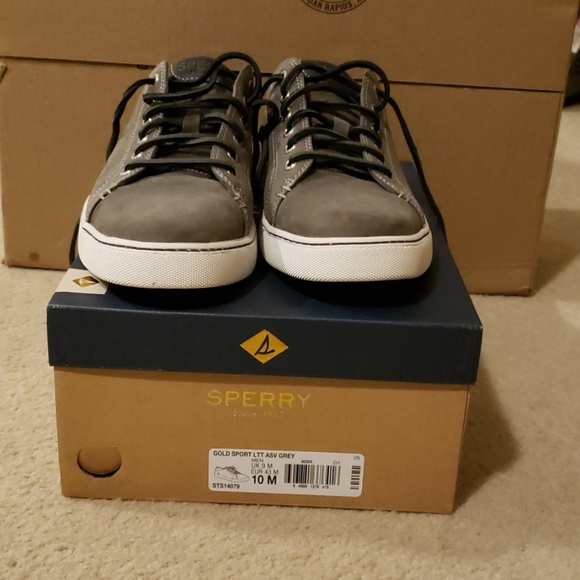 Shoes - Picture 2 of 5